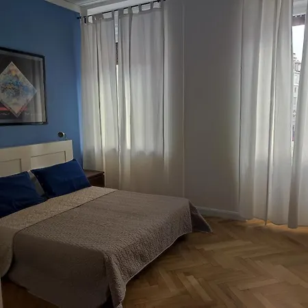 Piazza Goldoni Trieste