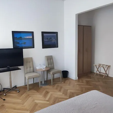 Piazza Goldoni Guest house